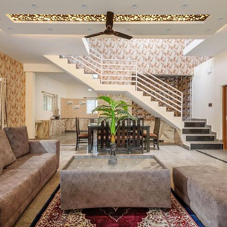 Villa Exotica By Stayjade5Bhkpoolacprojector Denkanikottai Eksteriør billede