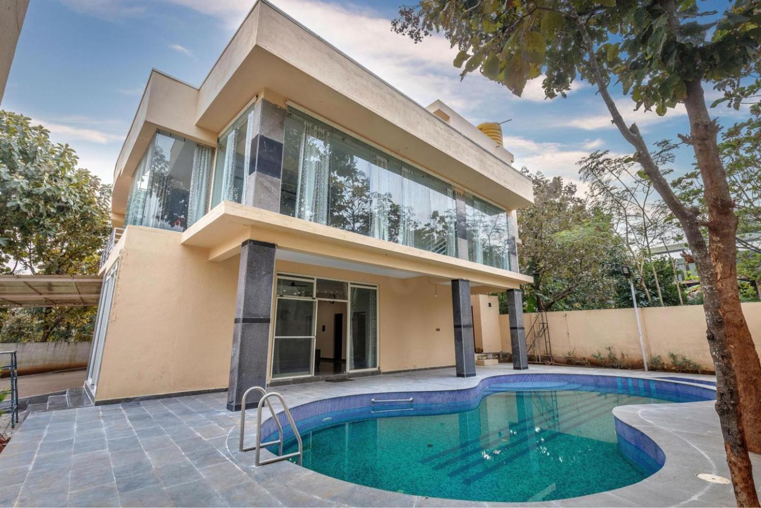 Villa Exotica By Stayjade5Bhkpoolacprojector Denkanikottai Eksteriør billede